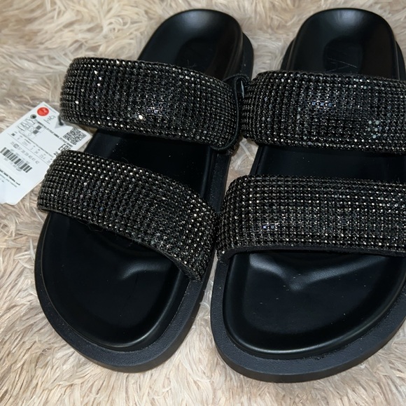 Zara Black🖤🖤🖤 Rhinestone Flat Sandals - Size 6 - NWT - Picture 10 of 12